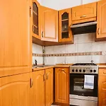 Golden Apartments- Old Town