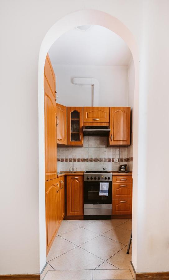 Golden Apartments- Old Town
