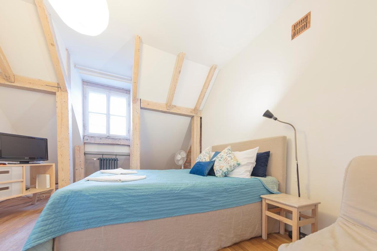 Golden Apartments- Old Town