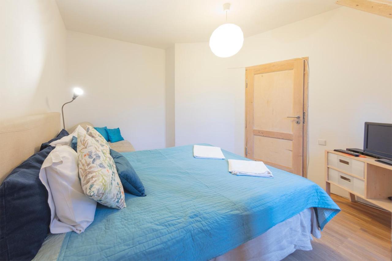Golden Apartments- Old Town *
